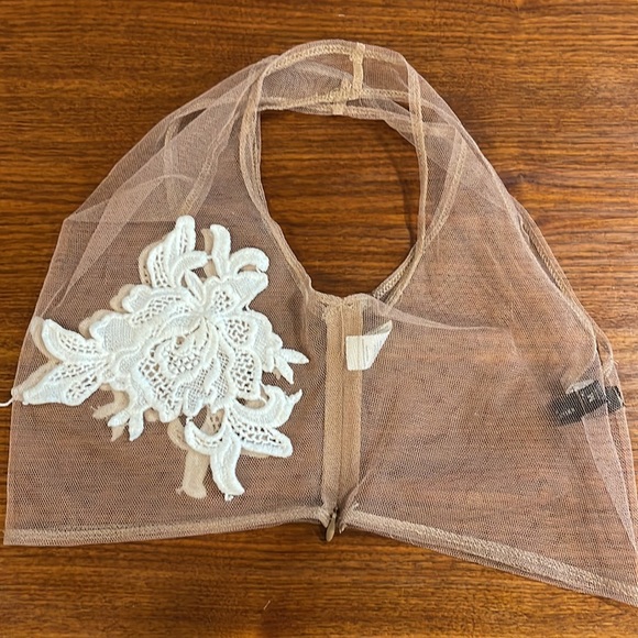 For Love + Lemons Nude Mesh Bralette with White floral appliqués Medium - Picture 4 of 7